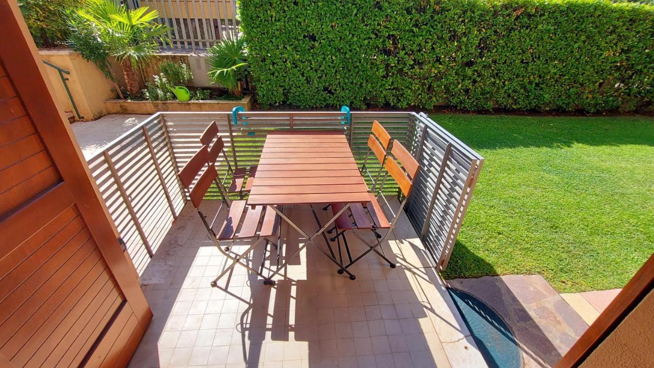 Colors Pool Apartment Bardolino Buitenkant foto